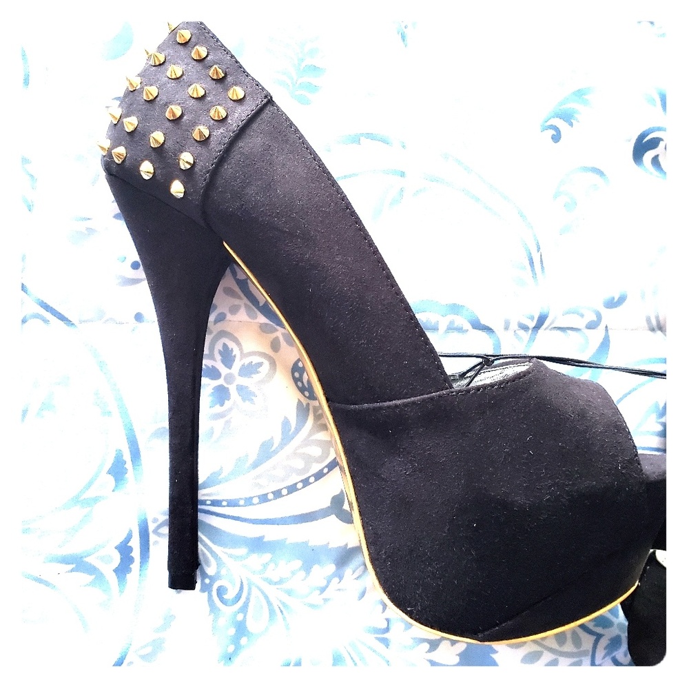 Black Spiked Suede Forever 21 Pumps